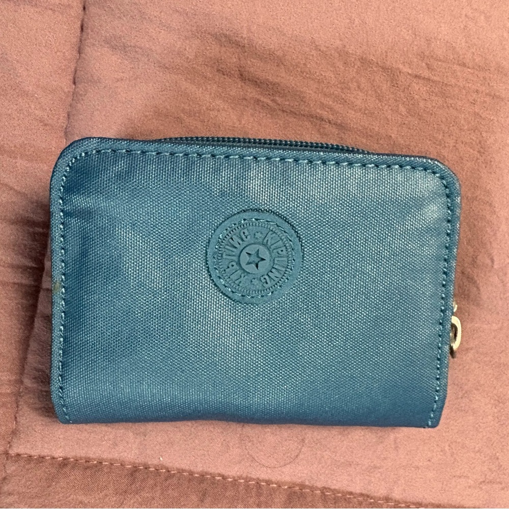 NWOT Kipling Metallic Blue Zip Wallet